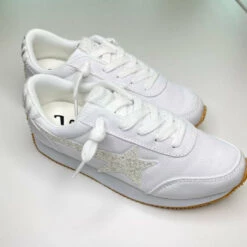Very G women Vintage Sneakers in White
