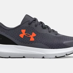 Under Armour kids Kid'S Surge 3 Running Shoes in Pitch Gray