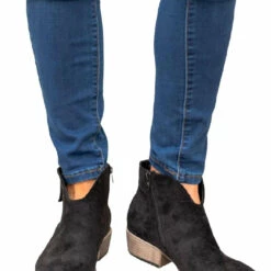 Very G women Divine Booties in Black