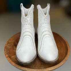 Very G store -Very G store f57ce224a3554cbea70c129b7e70cf9e 1080x